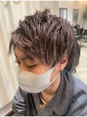 くすみカラーくせ毛ショートスタイル10代20代