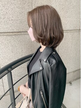 ミラレスカ 栄(MIRA RESCA) 透明感ミルクティーベージュ