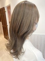 ネオリーブソラ 相模大野店(Neolive sola) 外ハネ×グレージュカラー ハイライト