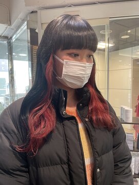 ヘアーアンドメイク ビス(HAIR&MAKE bis) インナーカラー黒×赤