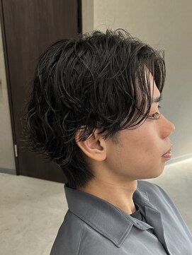 フイ 代々木(Hui) メンズ/アップバング/ツーブロックマッシュ/束間ショート/波巻き