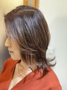 ヘアコレクション アンジュ(Hair collection Unge) 大人女性、トレンド　レイヤースタイル　３０代　脱白髪染め