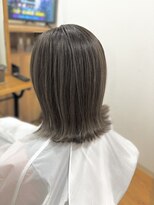 トゥエンティ(twenty) ライトグレージュハイライト