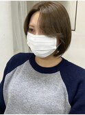 オリーブベージュ　ボブ　ショート　長め前髪　博多美容室