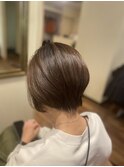 襟元スッキリショートボブ