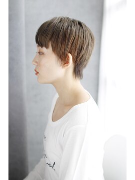 シュシュット(chouchoute) 黒髪質改善ココアベージュオリーブグレー小顔クラゲヘアー/008