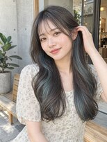 ラナ(LaNA)&nbsp;青みのアクセントがのぞく柔らかロング