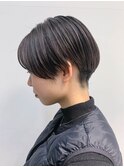 マニッシュショート、刈り上げ女子、ハンサムショート