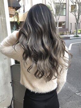 メリー(merry craftsman's factory) バレイヤージュハイライトグレージュエアタッチ