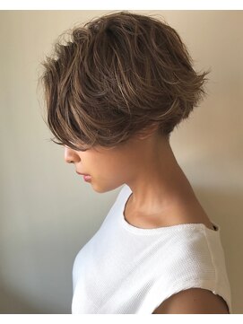 シュピール(Spiel) 刈り上げショート