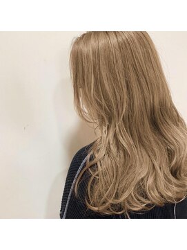 オズギュルヘア(Ozgur hair) 王道ミルクティーベージュ