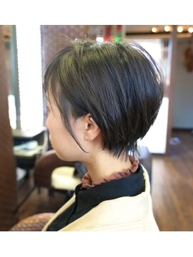 ショコラヘアーデザイン 耳掛けショート
