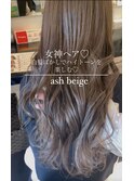 白髪ぼかしで透明感なめらか女神アッシュベージュカラー