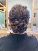 お呼ばれヘアセット！ゆるふわ下めシニョン☆彡