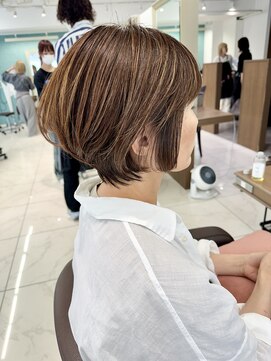 アッシュ 下北沢店(Ash) 大人ハイライトショートボブ