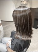ナチュラルハイライト×切りっぱなしボブ