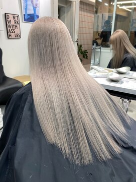 ペレ 渋谷(PELE) ホワイトグレージュ/デジタルパーマ/チェリーブラウン/渋谷