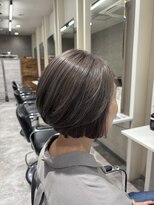 ラヴィリス バイ レム(Raviliss by rem)&nbsp;シルバーカラー ブリーチカラー 髪質改善トリートメント奈良桜井