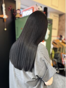 髪の状態に合わせた施術で、ダメージを抑え、まとまりのある艶々の髪へ！エイジングケアにもオススメ◎