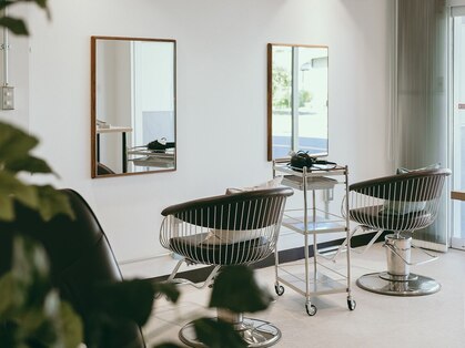 nona hair salonの写真