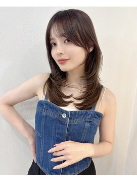 マリアバイアフロート(Maria by AFLOAT) 韓国風ハッシュレイヤーセミロングオリーブグレージュ