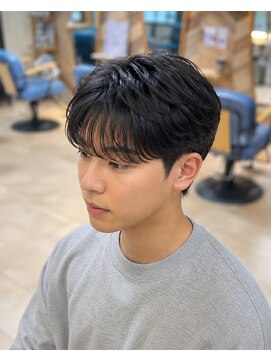 ネオリーブ モカ 川崎チネチッタ店(Neolive mocca) シースルーマッシュ×ダウンパーマ｜韓国風ナチュラルヘア
