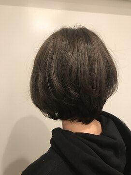 フィゼル 福島店(fizelle) ふんわりショートボブ
