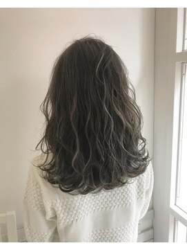 オルト ツシマ(ALT tsushima) 【alt tsushima】暗くても透けるオトナグレージュ