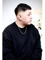 メリケンバーバーショップ コウベ(MERICAN BARBERSHOP KOBE)&nbsp;コンマヘアショートレイヤーかき上げパーマトランクスヘア