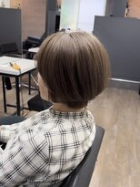 ヴィフ 大船(VIF)&nbsp;白髪ぼかし脱白髪染めショートヘアショートボブカット大船駅鎌倉