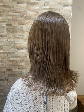 ココカラヘアー ニコ(cococara hair nico) グレージュ/ロブ/ブリーチなし/ベージュ/透明感/オリーブカラー