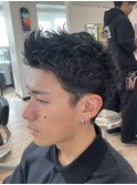 スパイキーショートビジネスマン30代40代ツーブロック刈り上げ