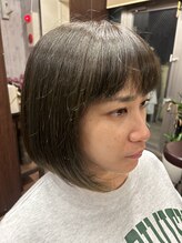 カーザ(CASA) 前下がりボブ