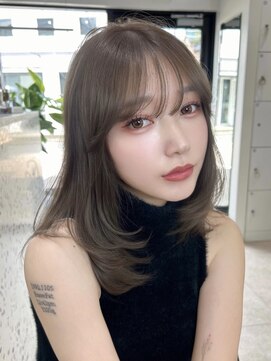 オニキス(ONYX) A128ブリーチなしカラーレイヤーカットグレージュヘア