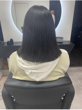 グランドライン(GRAND LINE) 《GRANDLINE友田千栄》切りっぱなしミディアムスタイル　韓国