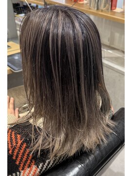 ハイパー(HYPER) 【全頭ブリーチ続けたい方向け】全頭ブリーチバレイヤージュ