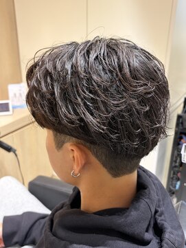 レボ 片町店(Revo) フェザーパーマ