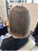 オリーブグレージュ