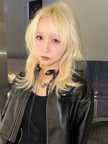 ノラ シンディ(NORA CYNDY) ホワイトブロンド ホワイトベージュ ミルクティーベージュ