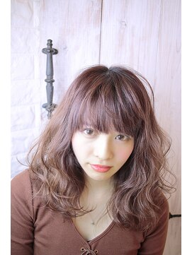 ウーロス(uros.) スポンテニアスフリンジバンググレージュミルクティーカラー