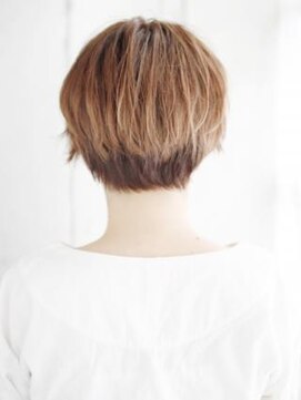 ヘアメイク ナル(hair make nalu) 毛先ニュアンスカールのショートスタイル