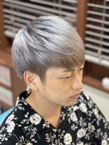 メンズヘアーサロン スウェル(Men's Hair Salon SWELL) 福岡市城南区　ショートシルバーカラー