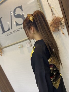 エルエス(L/S hairmake & Bridal) ストレートポニーテール