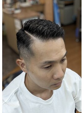 ニューつどい(HAIR SALON) 【三ツ境駅からバスで5分】7:3アイロンパーマスタイル　ライン有