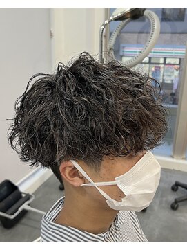 バース バイ ハピネス(BIRTH by happiness) ツイストスパイラルパーマツイストパーマメンズマッシュパーマ