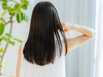 エアリス(airis)の写真/髪を労わりながらオシャレを楽しむ♪ダメージレスで透明感のある仕上がりで大人女性の魅力を引き出します＊