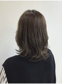 アッシュグレージュ