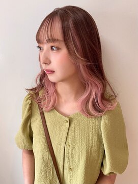 エイム(A-im) ゆるふわミディアム×インナーカラー　ペールピンク