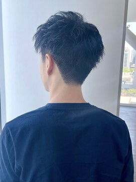 ザック ヴィ(ZACC  vie) アップバングショート