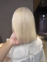 エン 栄店(enne)&nbsp;ホワイトブロンドボブ